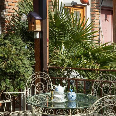 Tatin - Hotel & Cafe In Mtsʼkhetʼa المظهر الخارجي الصورة