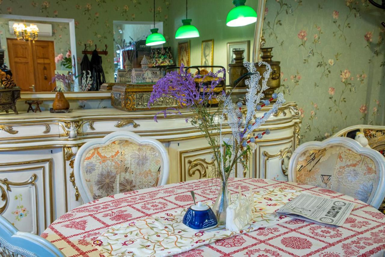 Tatin - Hotel & Cafe In Mtsʼkhetʼa المظهر الخارجي الصورة